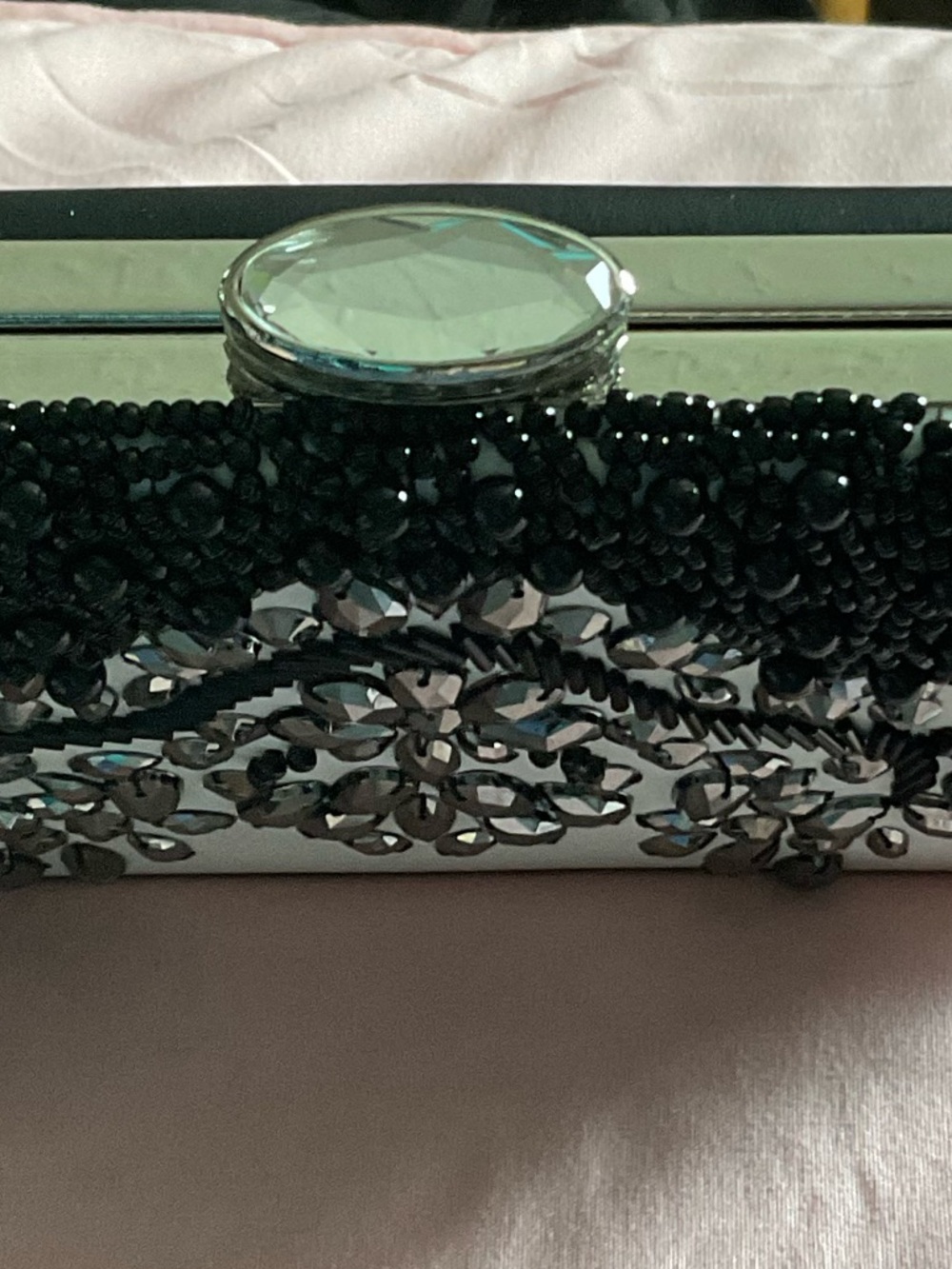 Elegant Beaded Rhinestone Evening Clutch Black/White Chain Strap 7.5 x 5” - Picture 3 of 6